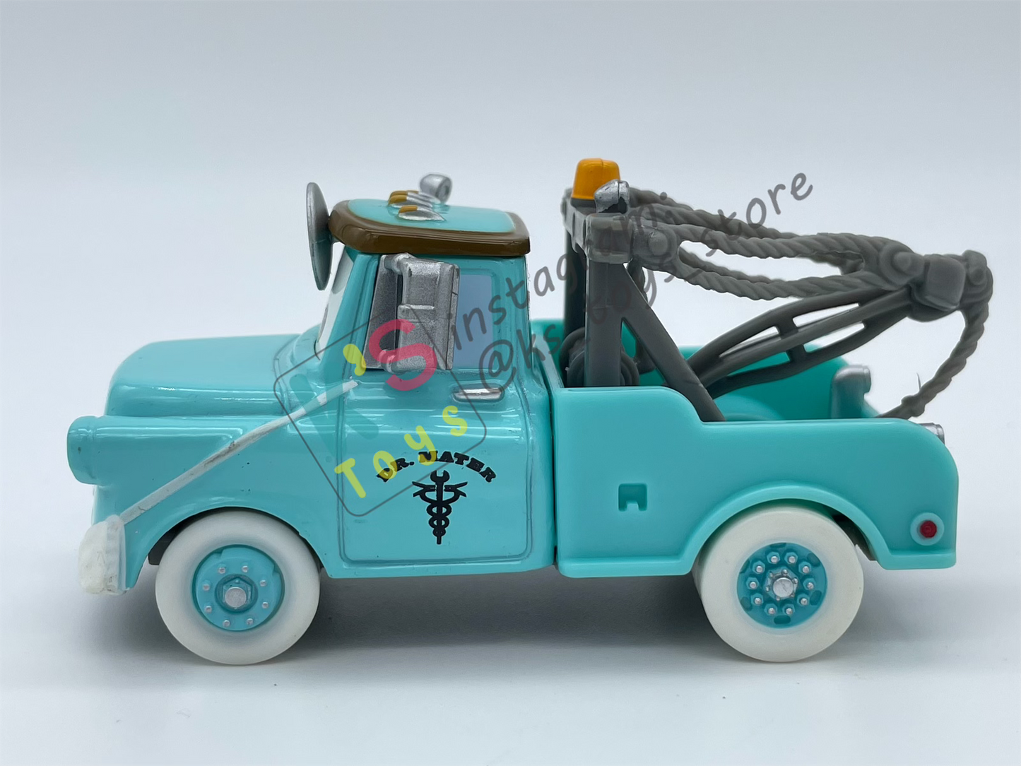 PRE-OWNED / LOOSE DISNEY PIXAR CARS - "DR. MATER" - RESCUE SQUAD MATER SERIES - DISPLAYED CONDITION