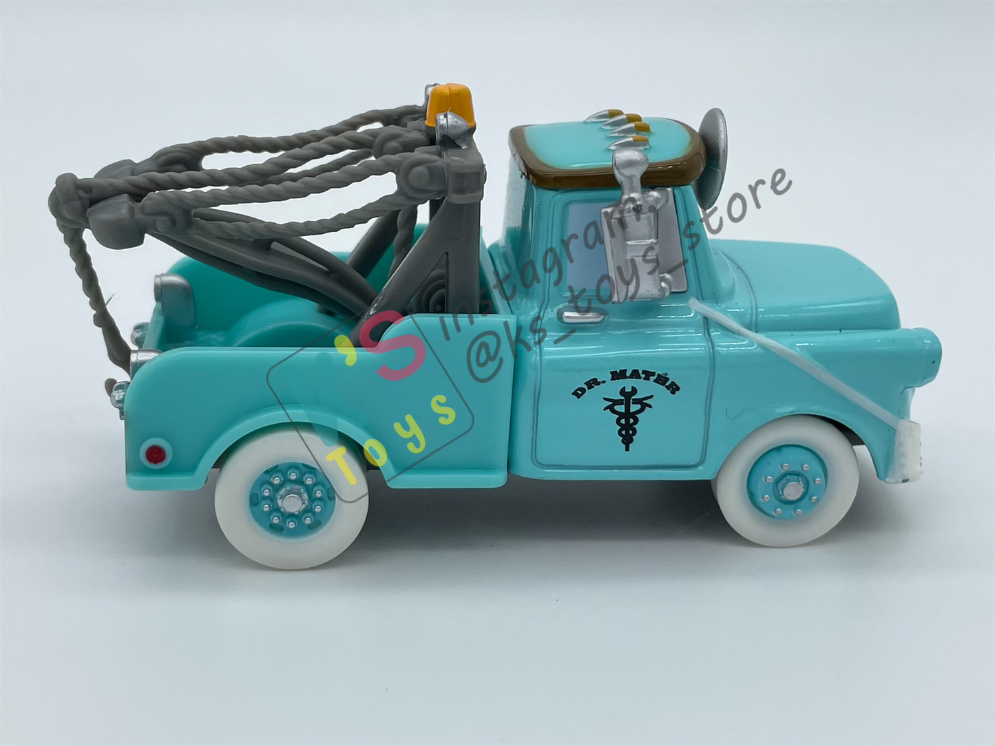 PRE-OWNED / LOOSE DISNEY PIXAR CARS - "DR. MATER" - RESCUE SQUAD MATER SERIES - DISPLAYED CONDITION