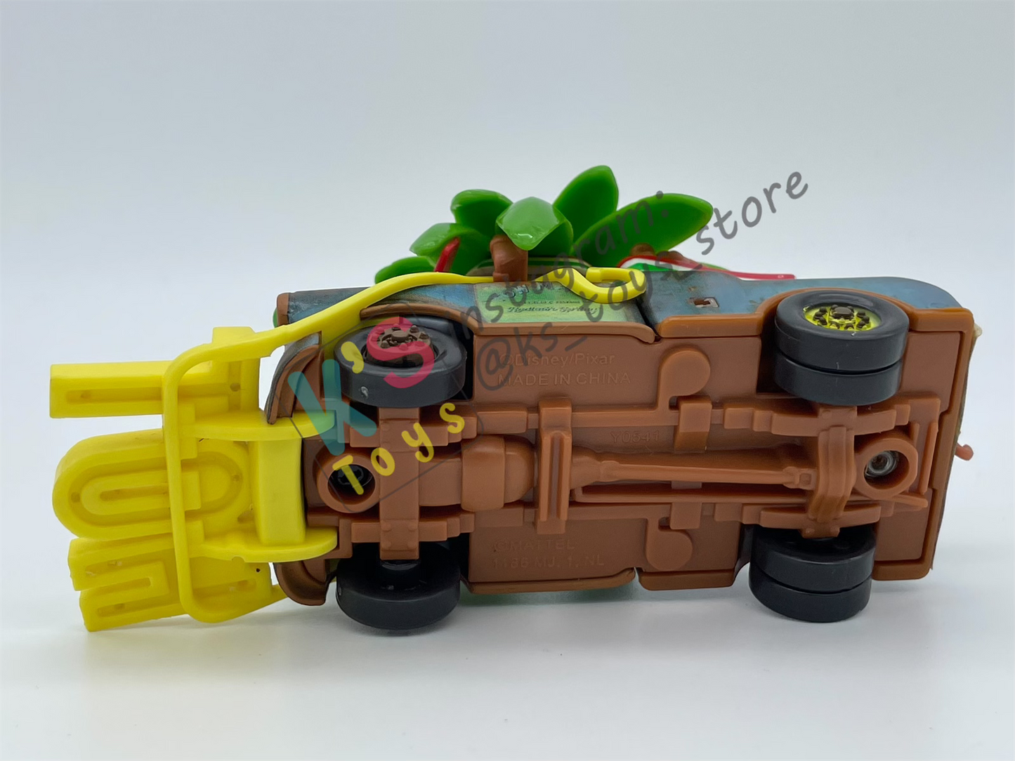 PRE-OWNED / LOOSE DISNEY PIXAR CARS - "FRANCESCO FAN MATER" - CARS 2 MATERS SERIES - DISPLAYED CONDITION