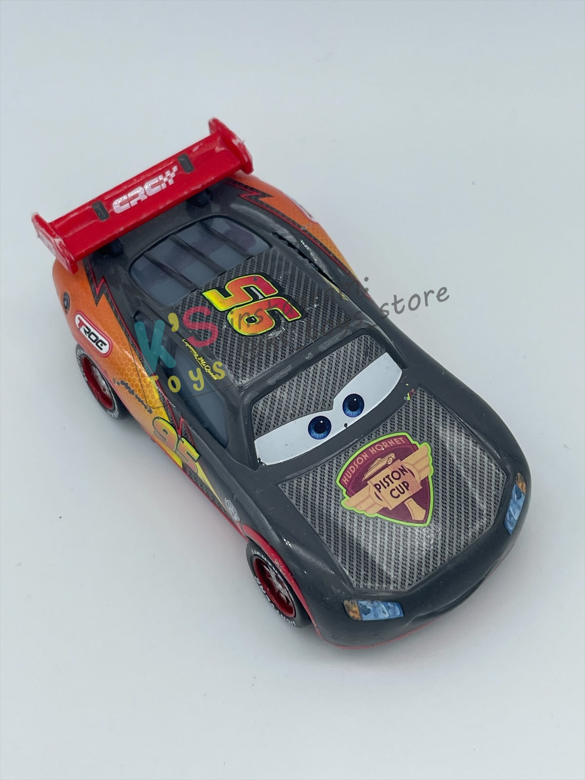 PRE-OWNED / LOOSE DISNEY PIXAR CARS BY MATTEL - "CARBON RACERS LIGHTNING MCQUEEN" - CARBON RACERS SERIES - PLAYED WITH GOOD CONDITION - READ DESCRIPTION!!!!!!!!!!!