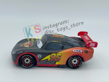 PRE-OWNED / LOOSE DISNEY PIXAR CARS BY MATTEL - "CARBON RACERS LIGHTNING MCQUEEN" - CARBON RACERS SERIES - PLAYED WITH GOOD CONDITION - READ DESCRIPTION!!!!!!!!!!!
