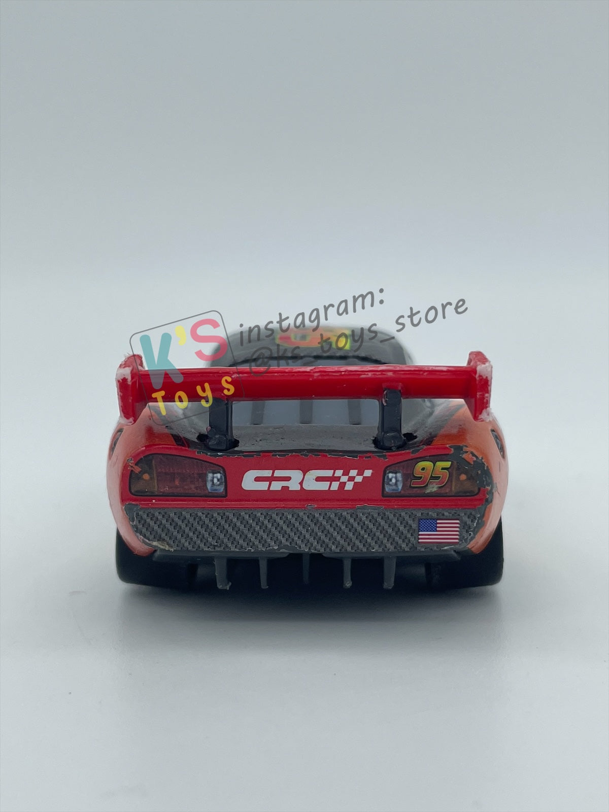 PRE-OWNED / LOOSE DISNEY PIXAR CARS BY MATTEL - "CARBON RACERS LIGHTNING MCQUEEN" - CARBON RACERS SERIES - PLAYED WITH GOOD CONDITION - READ DESCRIPTION!!!!!!!!!!!