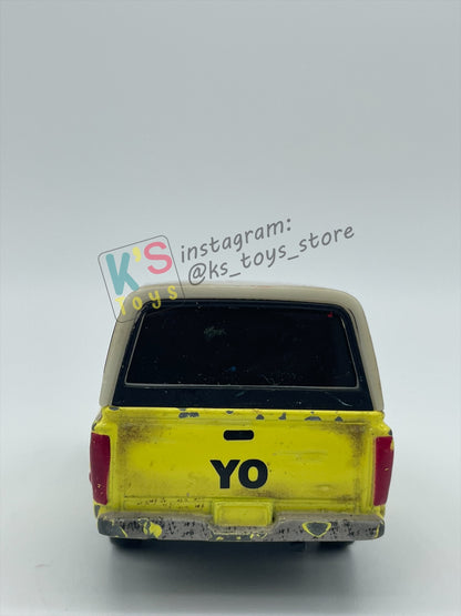 PRE-OWNED / LOOSE DISNEY PIXAR CARS BY MATTEL - "TODD PIZZA" MISSING A TOP PART - CARS SERIES - PLAYED WITH CONDITION - READ DESCRIPTION!!!!!!!!!!!