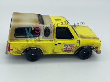 PRE-OWNED / LOOSE DISNEY PIXAR CARS BY MATTEL - "TODD PIZZA" MISSING A TOP PART - CARS SERIES - PLAYED WITH CONDITION - READ DESCRIPTION!!!!!!!!!!!