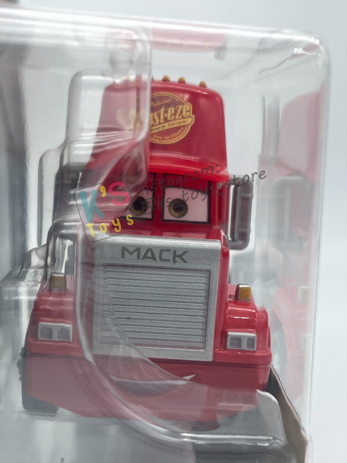 DELUXE DISNEY PIXAR CARS "MACK CARS 3 SEMI TRUCK" RADIATOR SPRINGS SERIES - BNIP