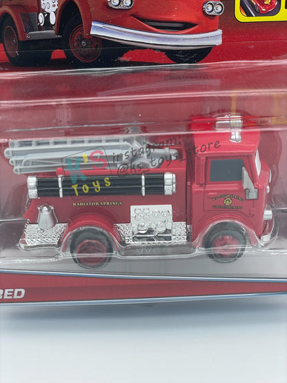 DELUXE DISNEY PIXAR CARS "RED (CARS 2 VARIANT)" #95 RETURNS SERIES - BNIP