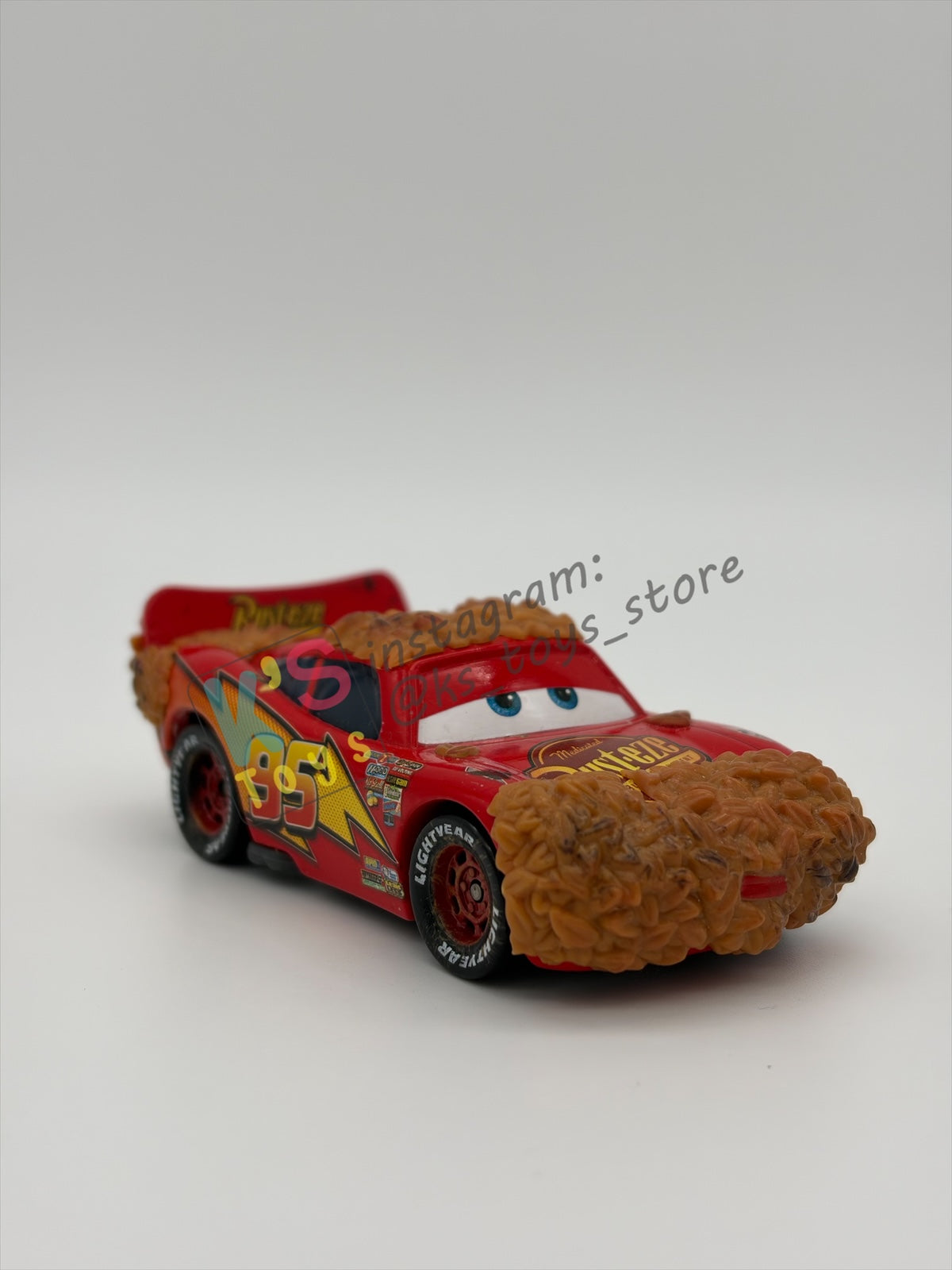 PRE-OWNED / LOOSE DISNEY PIXAR CARS 1:55 BY MATTEL - "NATURE DRIVE LIGHTNING MCQUEEN" CARS LIGHTNING MCQUEEN SERIES - MINT CONDITION