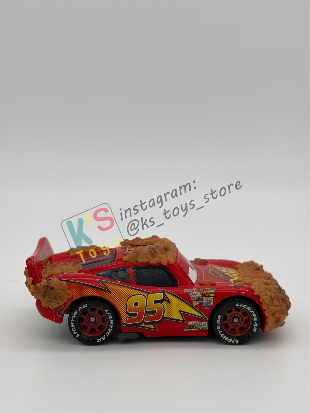 PRE-OWNED / LOOSE DISNEY PIXAR CARS 1:55 BY MATTEL - "NATURE DRIVE LIGHTNING MCQUEEN" CARS LIGHTNING MCQUEEN SERIES - MINT CONDITION