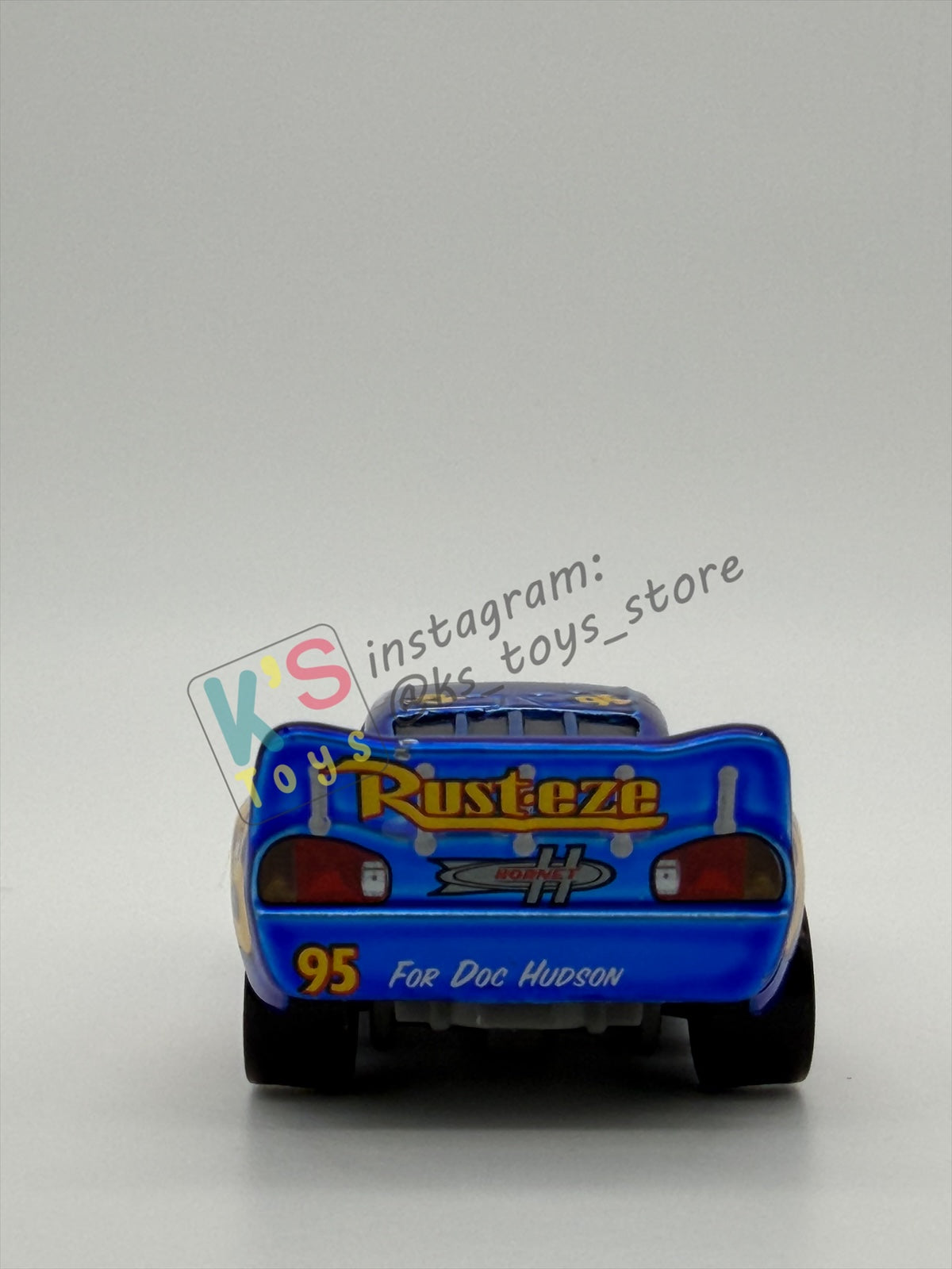 PRE-OWNED / LOOSE DISNEY PIXAR CARS 1:55 BY MATTEL - "METALLIC FABULOUS LIGHTNING MCQUEEN" THOMASVILLE RACING LEGENDS SERIES - MINT CONDITION