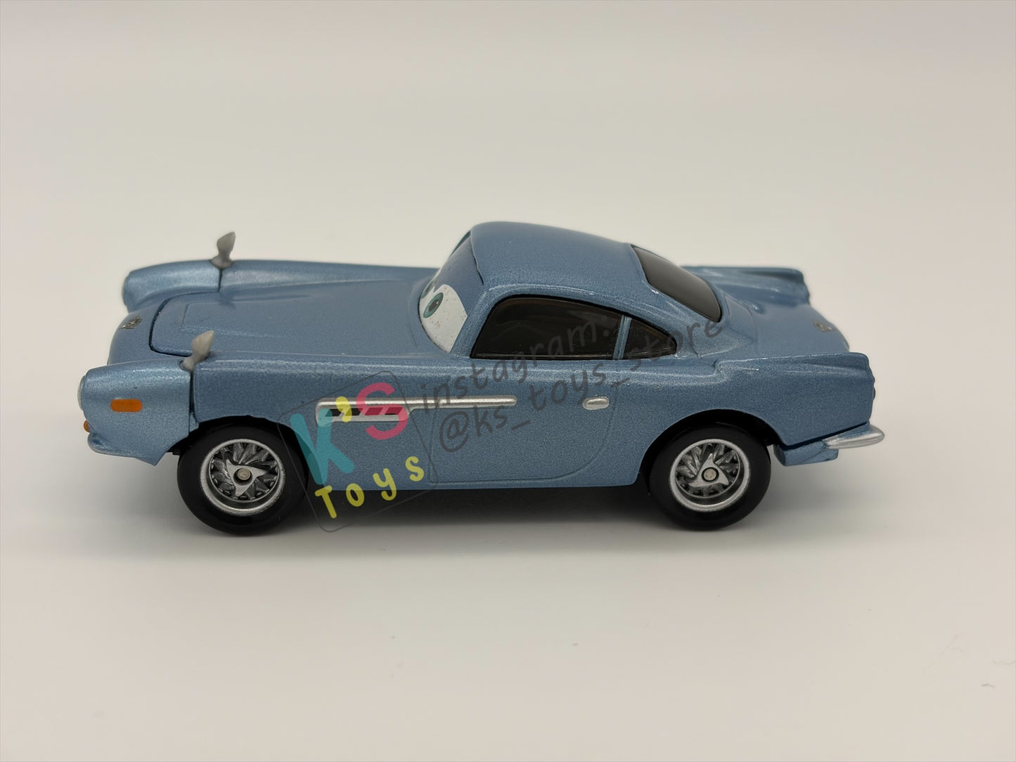 PRE-OWNED / LOOSE DISNEY PIXAR CARS BY MATTEL, "FINN MCMISSILE" - CARS SERIES - NEAR MINT CONDITION BUT HAS A DEFECT - READ DESCRIPTION!!!!!!!!!!!