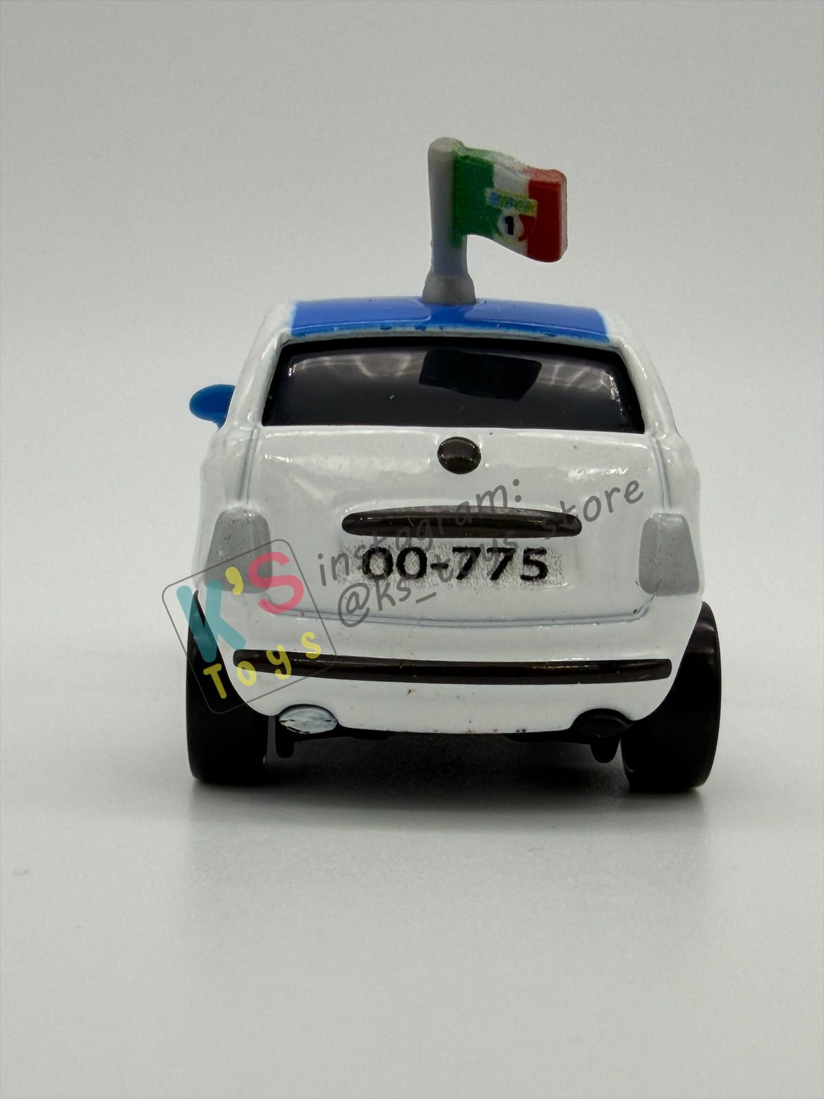 PRE-OWNED / LOOSE DISNEY PIXAR CARS BY MATTEL - "FRANK CLUTCHENSON" - CARS 2 RACE FAN SERIES - GOOD CONDITION - READ DESCRIPTION!!!!!!!!!!!