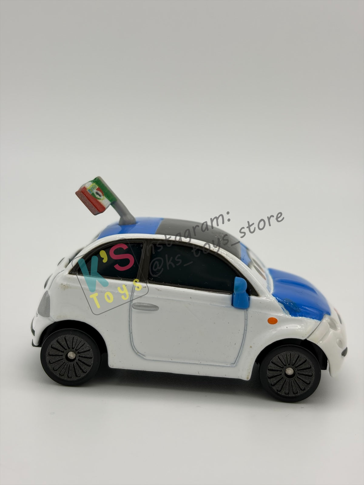 PRE-OWNED / LOOSE DISNEY PIXAR CARS BY MATTEL - "FRANK CLUTCHENSON" - CARS 2 RACE FAN SERIES - GOOD CONDITION - READ DESCRIPTION!!!!!!!!!!!