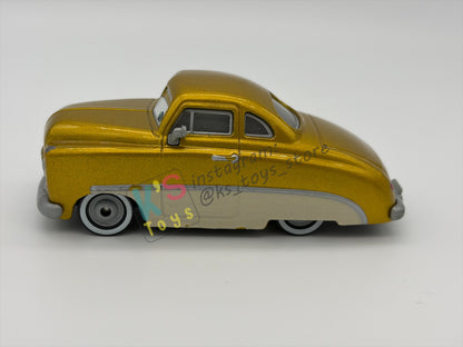 PRE-OWNED / LOOSE DISNEY PIXAR CARS BY MATTEL - "MILDRED BYLANE" - CARS SERIES - PLAYED CONDITION - READ DESCRIPTION!!!!!!!!!!!