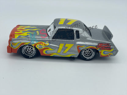 PRE-OWNED / LOOSE DISNEY PIXAR CARS - "DARRELL CARTRIP" CARS 2 SERIES - MINT / NEAR MINT CONDITION - READ DESCRIPTION!!!!!!!!!!
