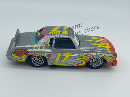 PRE-OWNED / LOOSE DISNEY PIXAR CARS - "DARRELL CARTRIP" CARS 2 SERIES - MINT / NEAR MINT CONDITION - READ DESCRIPTION!!!!!!!!!!