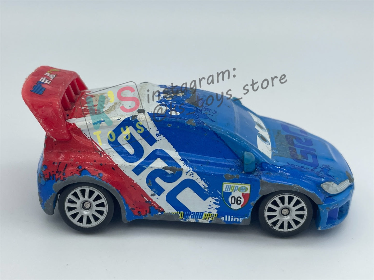 FREE ITEM!!!!! LOOSE DISNEY PIXAR CARS - "RAOUL CAROULE" WGP SERIES - WELL LOVED/PLAYED CONDITION