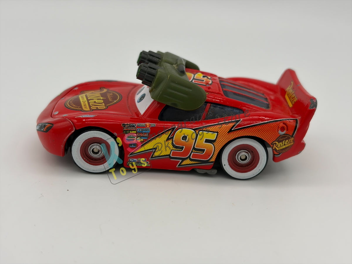 PRE-OWNED / LOOSE DISNEY PIXAR CARS - "NIGHT VISION LIGHTNING MCQUEEN" RACE ORAMA SERIES - PLAYED CONDITION