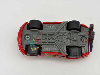 PRE-OWNED / LOOSE DISNEY PIXAR CARS - "SPINOUT LIGHTNING MCQUEEN" THE WORLD OF CARS SERIES - NEAR MINT CONDITION - READ DESCRIPTION!!!!!!