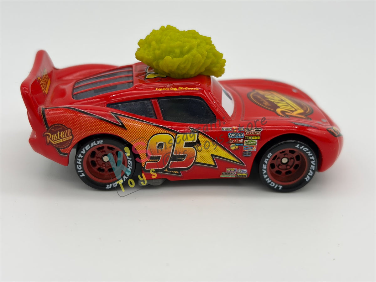 PRE-OWNED / LOOSE DISNEY PIXAR CARS - "TUMBLEWEED LIGHTNING MCQUEEN" RACE ORAMA SERIES - NEAR MINT CONDITION - READ DESCRIPTION!!!!!!