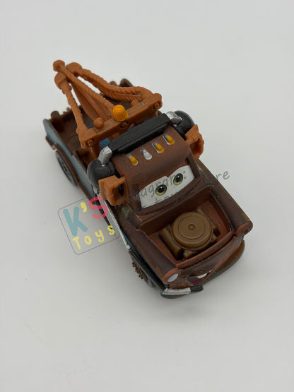 PRE-OWNED / LOOSE DISNEY PIXAR CARS BY MATTEL - "PIT CREW MATER / RACE TEAM MATER WITH HEADSET" - 95 PIT CREW SERIES - GOOD CONDITION - READ DESCRIPTION!!!!!!!!!!