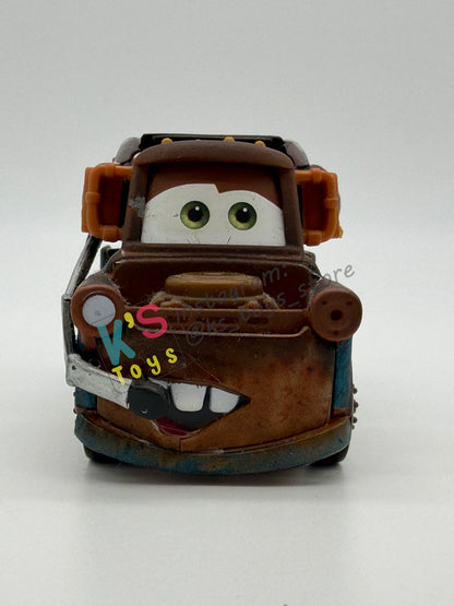 PRE-OWNED / LOOSE DISNEY PIXAR CARS BY MATTEL - "PIT CREW MATER / RACE TEAM MATER WITH HEADSET" - 95 PIT CREW SERIES - GOOD CONDITION - READ DESCRIPTION!!!!!!!!!!