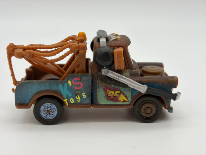PRE-OWNED / LOOSE DISNEY PIXAR CARS BY MATTEL - "PIT CREW MATER / RACE TEAM MATER WITH HEADSET" - 95 PIT CREW SERIES - GOOD CONDITION - READ DESCRIPTION!!!!!!!!!!