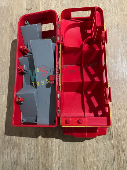 PRE-OWNED / LOOSE DISNEY PIXAR CARS BY MATTEL - "DOUBLE DECKER LONDON BUS CARRY CASE" CARS 2 - PLAYED IN GOOD CONDITION - SMALL CRACKED, READ DESCRIPTION!!!!!!!!!!
