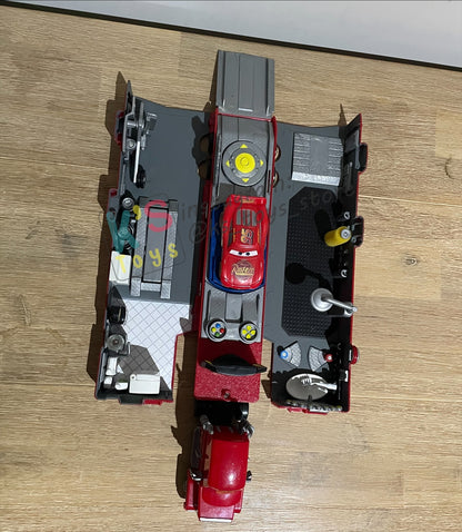 PRE-OWNED / LOOSE DISNEY PIXAR CARS BY MATTEL - "DISNEY PIXAR CARS 2 MACK HAULER SUPER LINER TRUCK PLAYSET" CARS 2 - PLAYED IN GOOD CONDITION - READ DESCRIPTION!!!!!!!!!!
