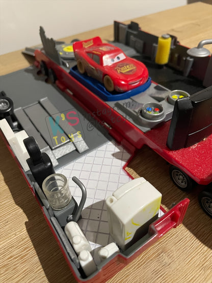PRE-OWNED / LOOSE DISNEY PIXAR CARS BY MATTEL - "DISNEY PIXAR CARS 2 MACK HAULER SUPER LINER TRUCK PLAYSET" CARS 2 - PLAYED IN GOOD CONDITION - READ DESCRIPTION!!!!!!!!!!