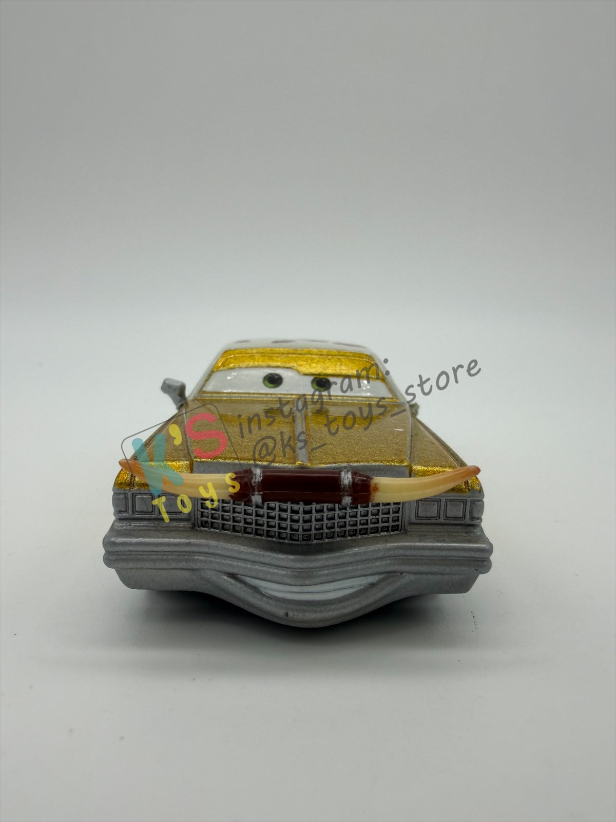 PRE-OWNED / LOOSE DISNEY PIXAR CARS BY MATTEL - "TEX DINOCO” - CARS SERIES - MISSING PART BUT IN NEAR MINT CONDITION - READ DESCRIPTION!!!!!!!!!!