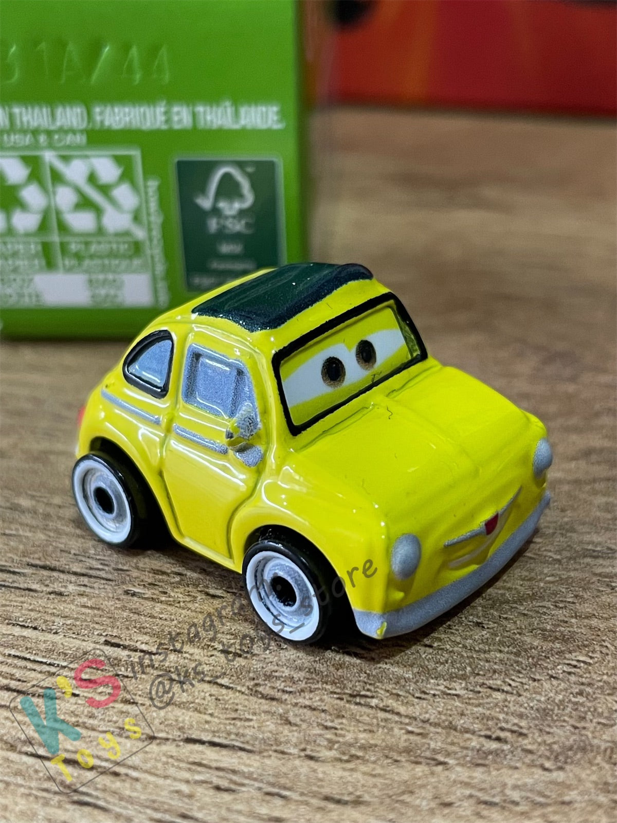 Mini Racers Pixar Disney Cars, 2022 Series 4 #44 LUIGI