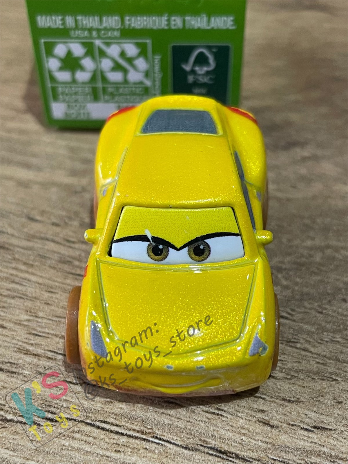 Mini Racers Pixar Disney Cars, 2022 Series 4 #47 CRUZ AS FRANCES BELTLINE