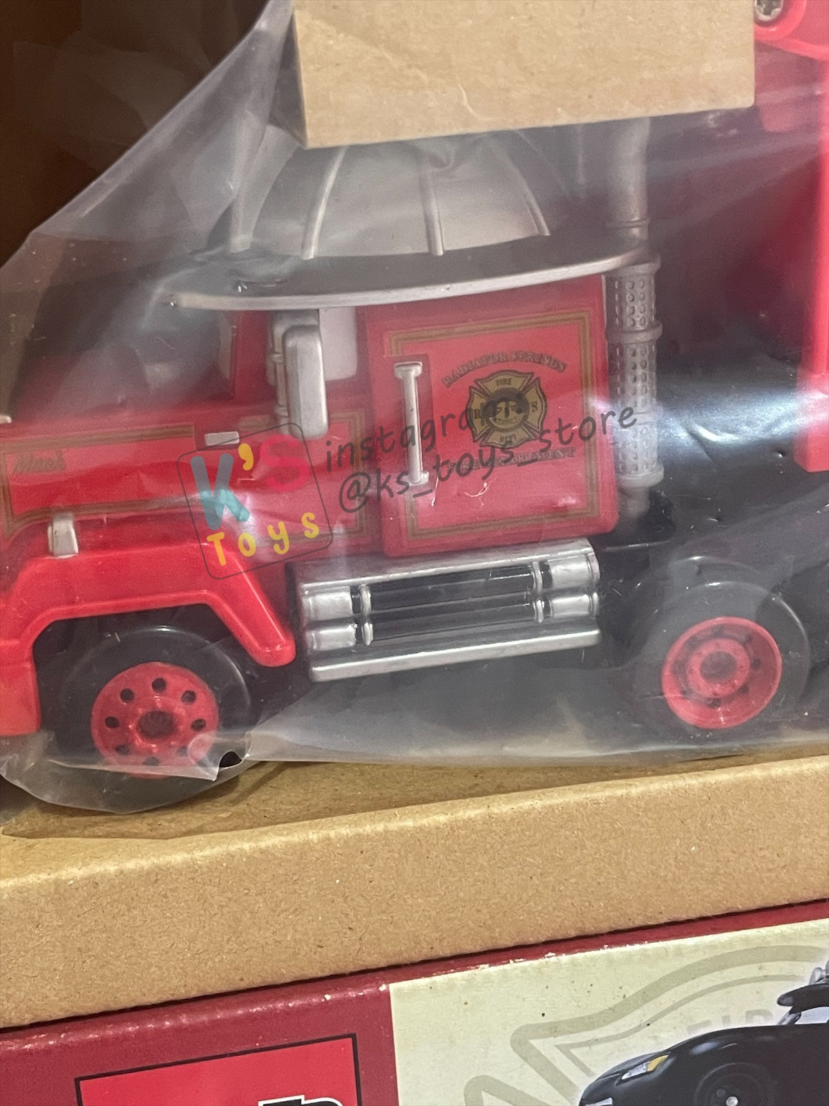 TAKARA TOMY - DISNEY PIXAR CARS, "GO GO RESCUE TRANSPORTER" - BNIP