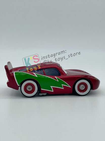 PRE-OWNED / LOOSE DISNEY PIXAR CARS - "HOLIDAY HOTSHOT LIGHTNING MCQUEEN" MATER SAVES CHRISTMAS - EXCELLENT CONDITION.