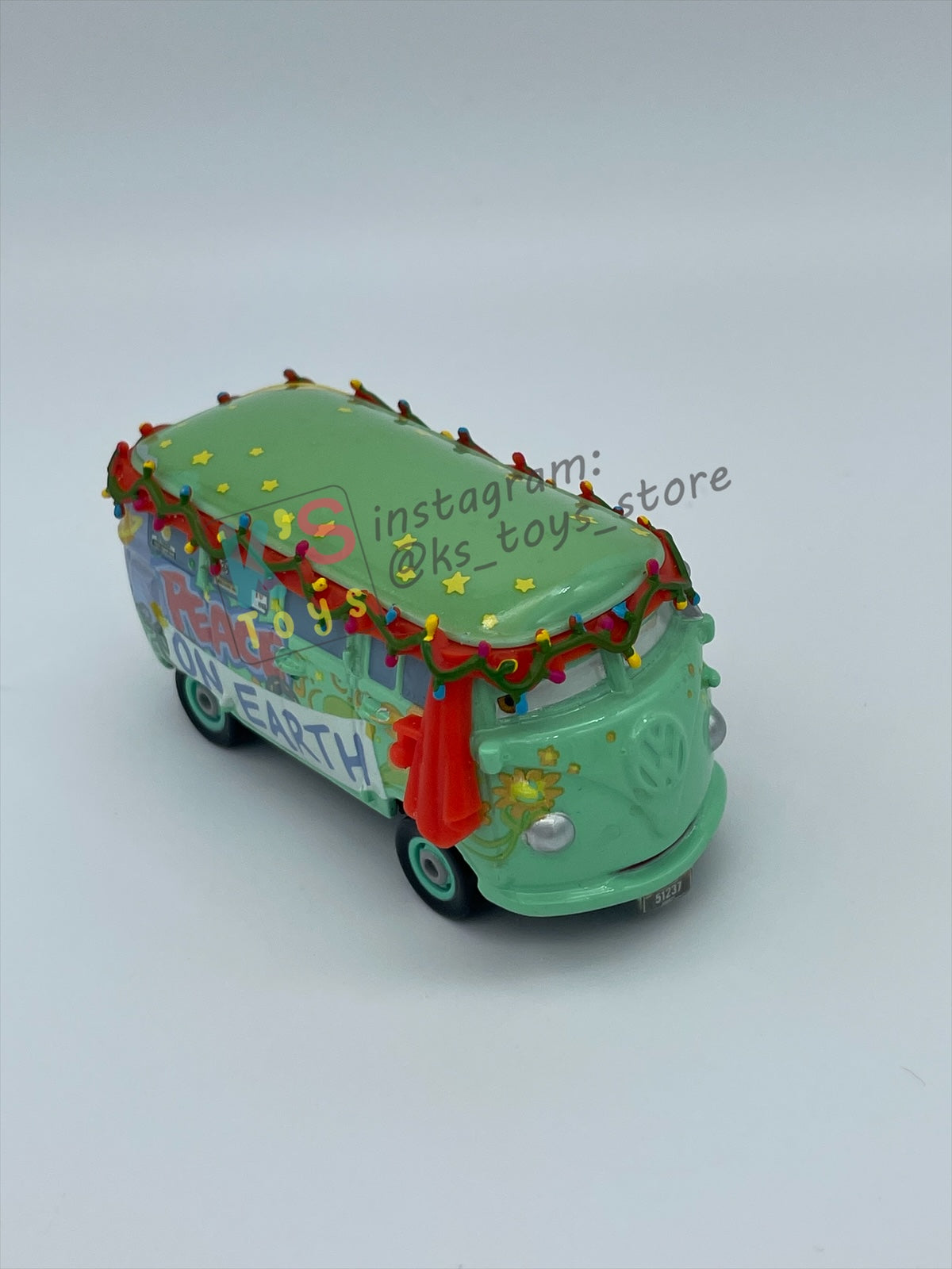 PRE-OWNED / LOOSE DISNEY PIXAR CARS - "CHRISTMAS FILLMORE" MATER SAVES CHRISTMAS - EXCELLENT CONDITION