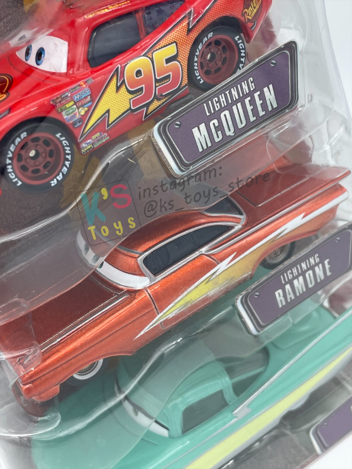 DISNEY PIXAR CARS 3 PACK LIGHTNING MCQUEEN'S CREW GIFT PACK "LIGHTNING MCQUEEN, LIGHTNING RAMONE AND FLO"  - BNIP - READ DESCRIPTION!!!
