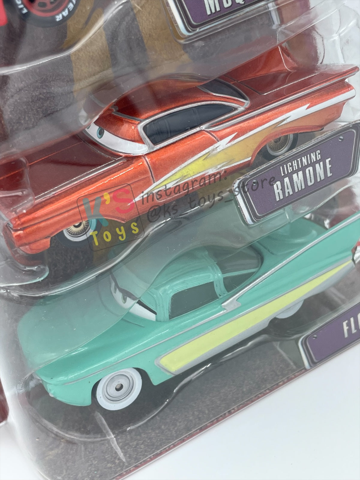 DISNEY PIXAR CARS 3 PACK LIGHTNING MCQUEEN'S CREW GIFT PACK "LIGHTNING MCQUEEN, LIGHTNING RAMONE AND FLO"  - BNIP - READ DESCRIPTION!!!