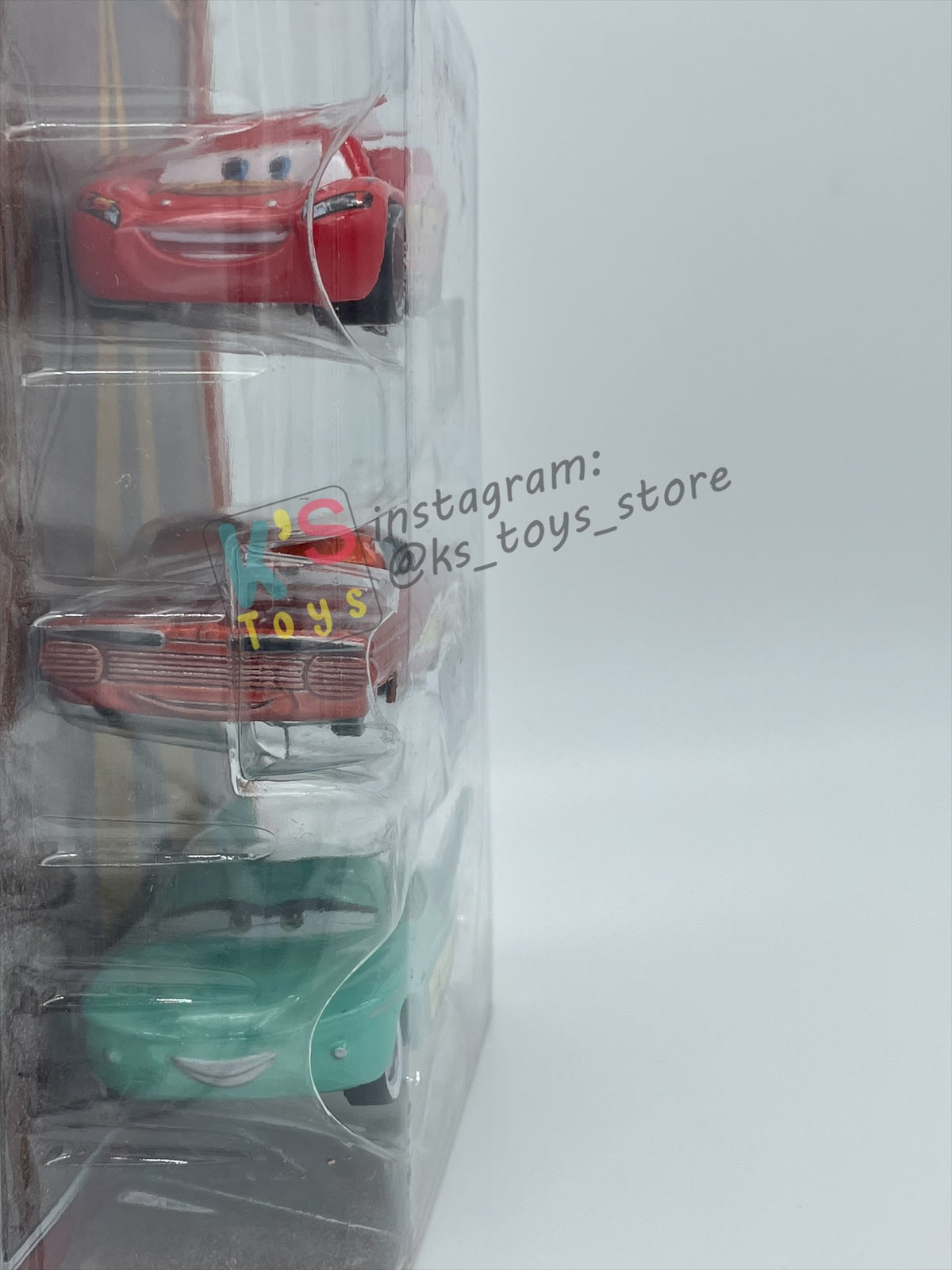 DISNEY PIXAR CARS 3 PACK LIGHTNING MCQUEEN'S CREW GIFT PACK "LIGHTNING MCQUEEN, LIGHTNING RAMONE AND FLO"  - BNIP - READ DESCRIPTION!!!