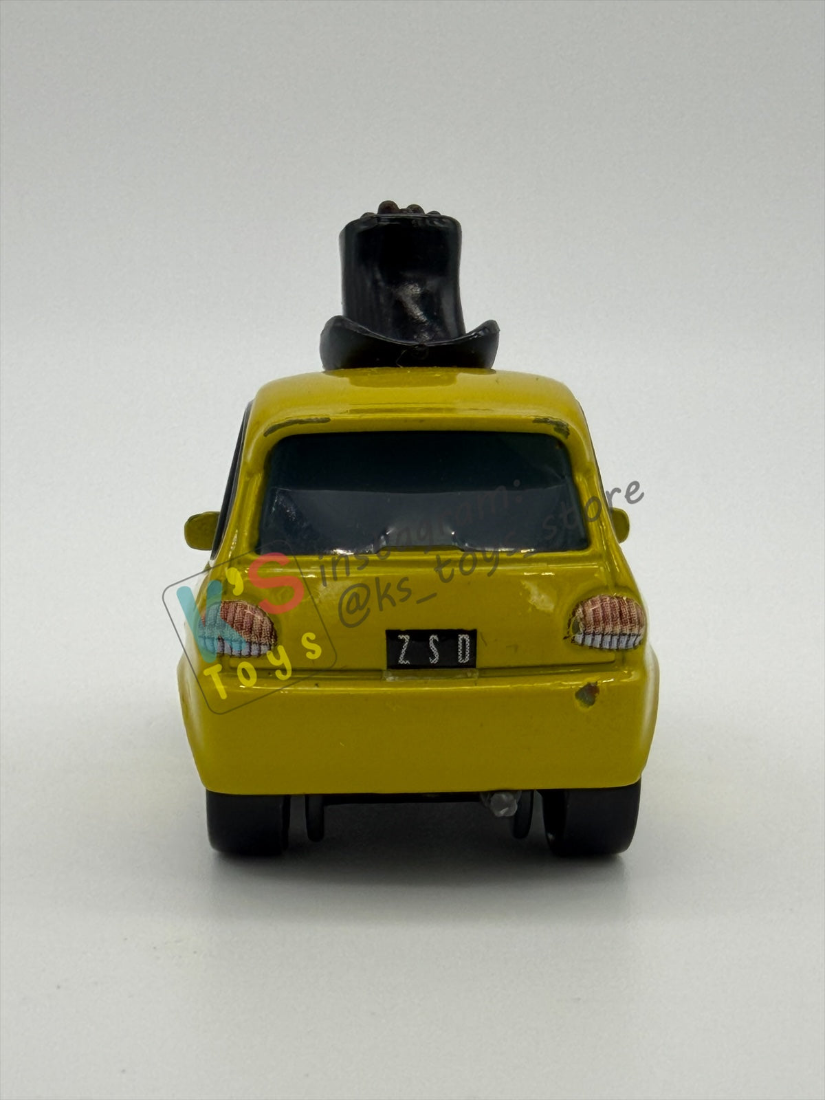 PRE-OWNED / LOOSE DISNEY PIXAR CARS BY MATTEL - "P.T. FLEA" - GOOD CONDITION - READ DESCRIPTION!!!!!!!!!!!
