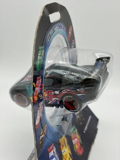 Disney Store Version of Disney Pixar Cars 1:43 - UNITED KINGDOM LIGHTNING MCQUEEN - COUNTRY WGP EXCLUSIVE INTERNATIONAL SERIES - BNIP