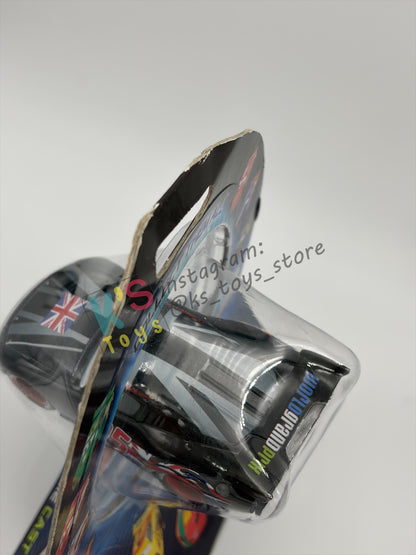 Disney Store Version of Disney Pixar Cars 1:43 - UNITED KINGDOM LIGHTNING MCQUEEN - COUNTRY WGP EXCLUSIVE INTERNATIONAL SERIES - BNIP