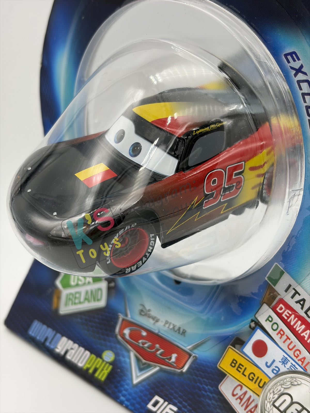 Disney Store Version of Disney Pixar Cars 1:43 - BELGIUM LIGHTNING MCQUEEN - COUNTRY WGP EXCLUSIVE INTERNATIONAL SERIES - BNIP