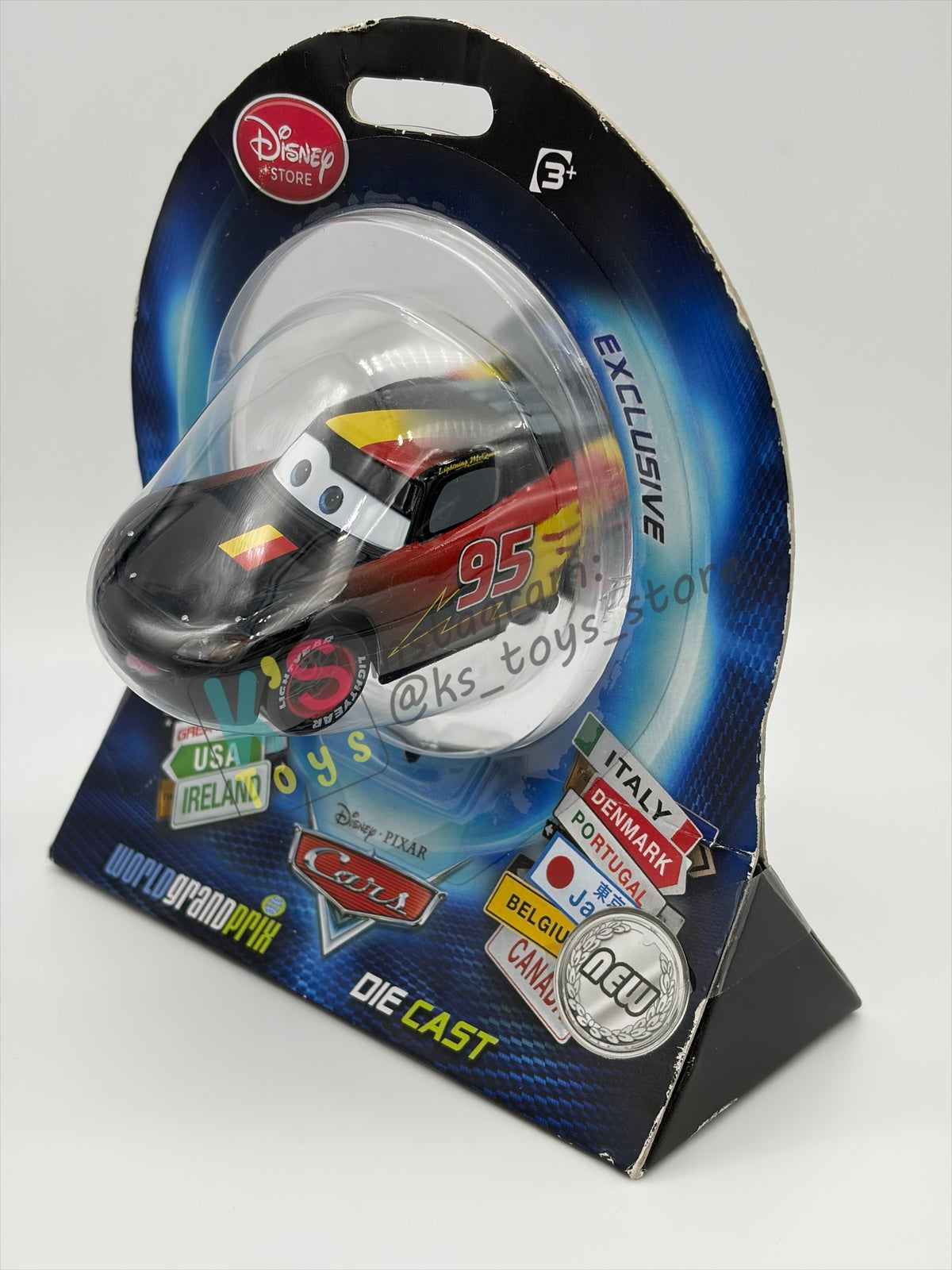 Disney Store Version of Disney Pixar Cars 1:43 - BELGIUM LIGHTNING MCQUEEN - COUNTRY WGP EXCLUSIVE INTERNATIONAL SERIES - BNIP