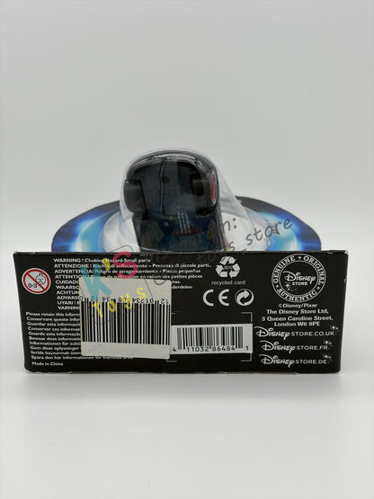 Disney Store Version of Disney Pixar Cars 1:43 - BELGIUM LIGHTNING MCQUEEN - COUNTRY WGP EXCLUSIVE INTERNATIONAL SERIES - BNIP