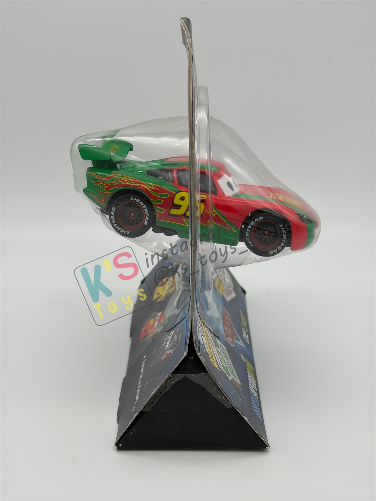 Disney Store Version of Disney Pixar Cars 1:43 - PORTUGAL LIGHTNING MCQUEEN - COUNTRY WGP EXCLUSIVE INTERNATIONAL SERIES - BNIP