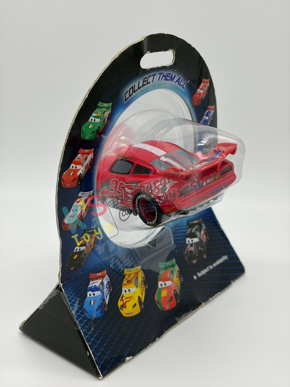 Disney Store Version of Disney Pixar Cars 1:43 - DENMARK LIGHTNING MCQUEEN - COUNTRY WGP EXCLUSIVE INTERNATIONAL SERIES - BNIP