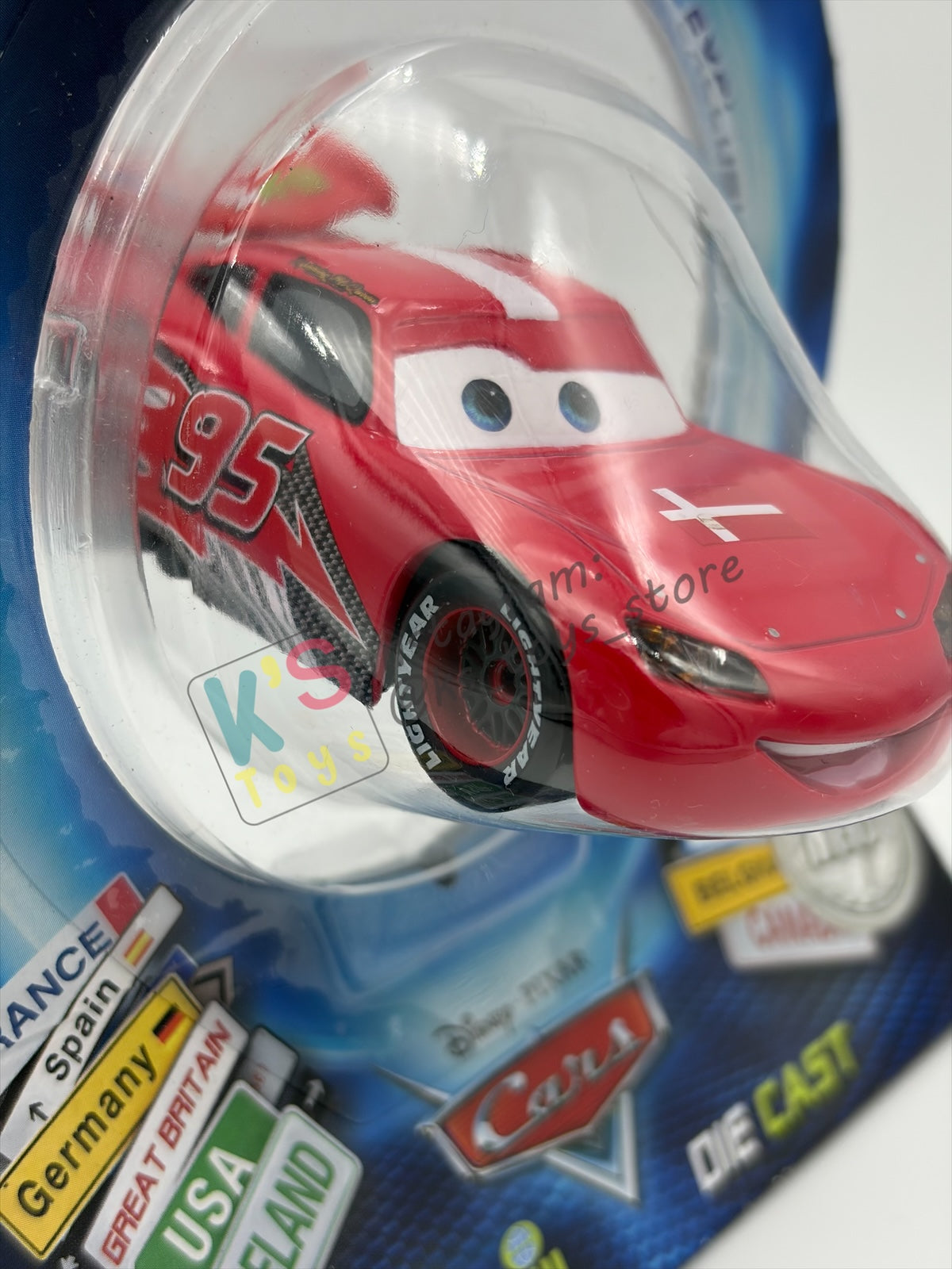 Disney Store Version of Disney Pixar Cars 1:43 - DENMARK LIGHTNING MCQUEEN - COUNTRY WGP EXCLUSIVE INTERNATIONAL SERIES - BNIP