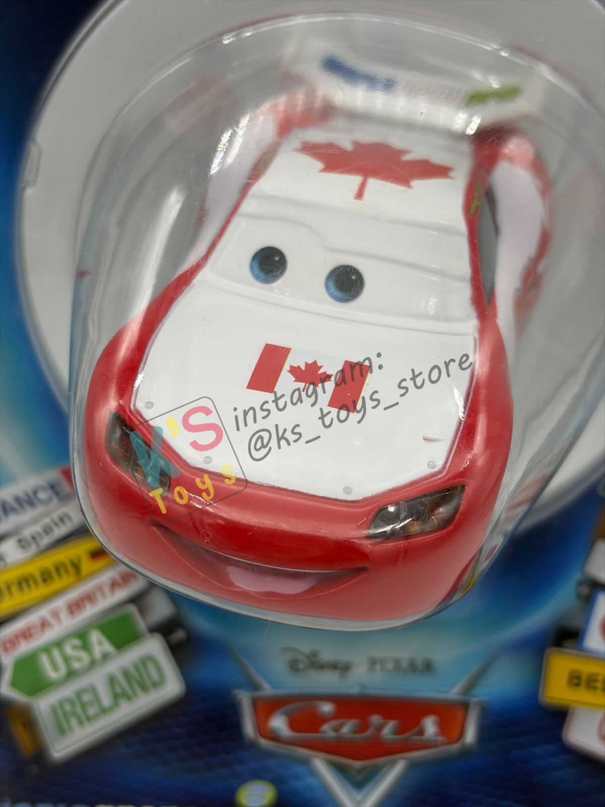 Disney Store Version of Disney Pixar Cars 1:43 - CANADA LIGHTNING MCQUEEN - COUNTRY WGP EXCLUSIVE INTERNATIONAL SERIES - BNIP