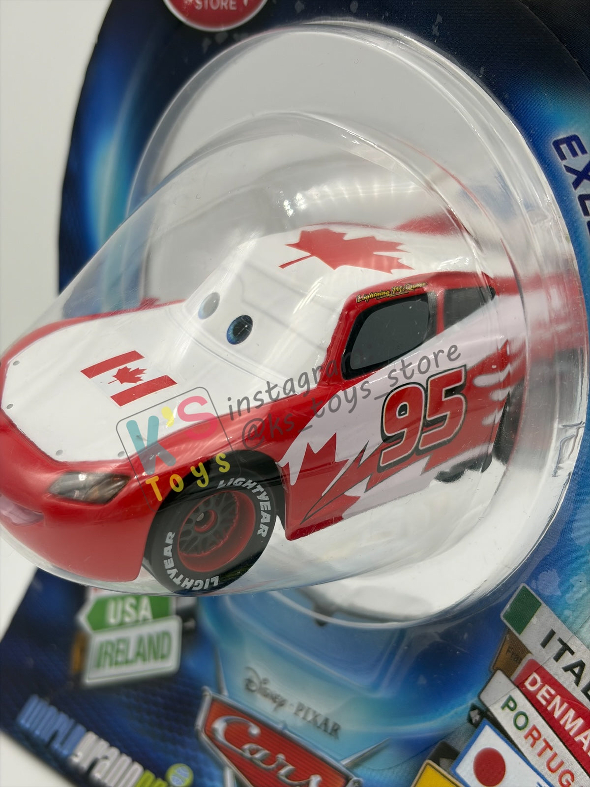 Disney Store Version of Disney Pixar Cars 1:43 - CANADA LIGHTNING MCQUEEN - COUNTRY WGP EXCLUSIVE INTERNATIONAL SERIES - BNIP