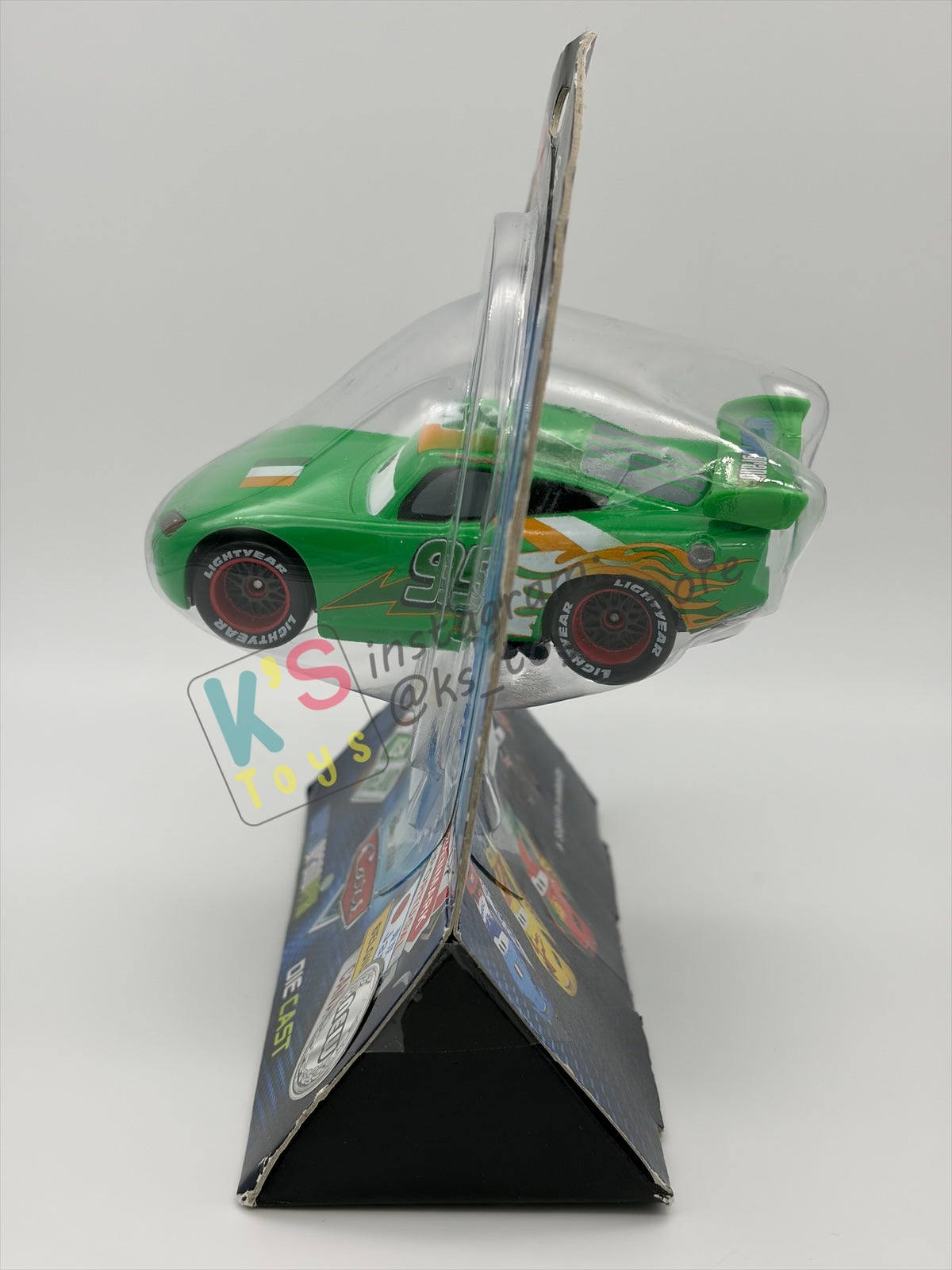 Disney Store Version of Disney Pixar Cars 1:43 - IRELAND LIGHTNING MCQUEEN - COUNTRY WGP EXCLUSIVE INTERNATIONAL SERIES - BNIP
